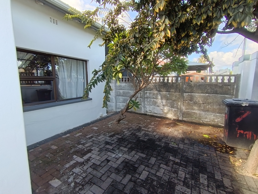To Let 4 Bedroom Property for Rent in Lochnerhof Western Cape